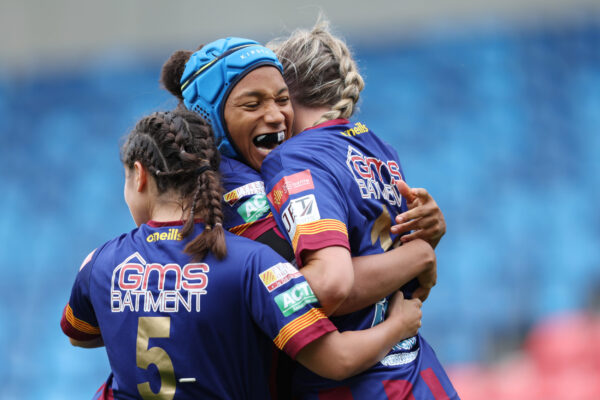 Picture by John Clifton/SWpix.com - 24/07/2022 - Rugby League - Rugby League Nines Finals - Catalans Dragons v York City Knights - AJ Bell Stadium, Salford, England -
Catalans Dragons’ Elisa Akpa
